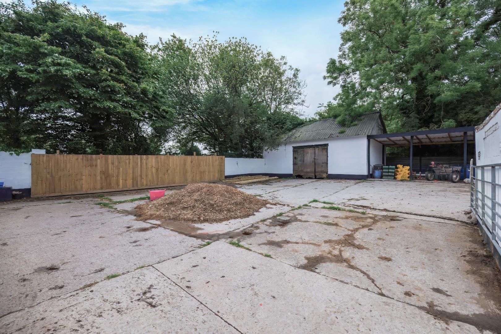Downside House, Cattery & Equestrian Facilities, Sully Road, Penarth, CF64 2TR